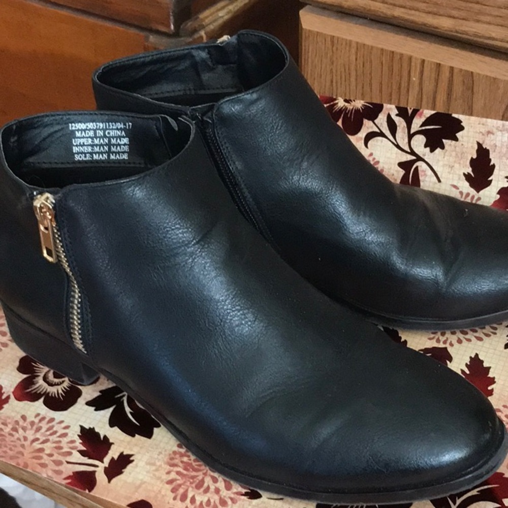 New Woolworth black ankle boots size 5